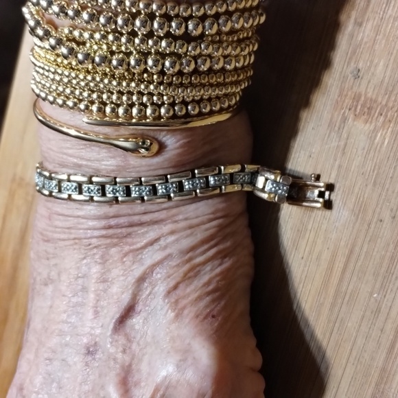 8" diamond accent bracelet - Picture 2 of 4